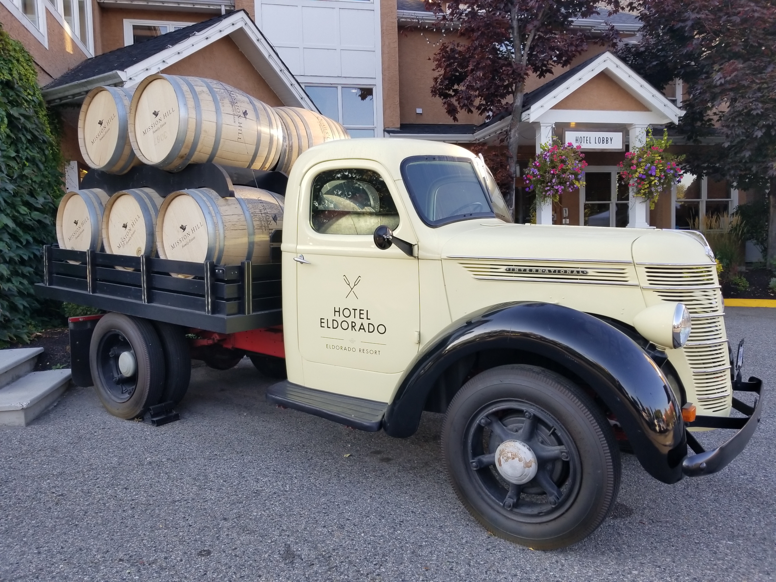 Hotel Eldorado Resort Mission Hill Kelowna Okanagan British Columbia Hiring Career (1)